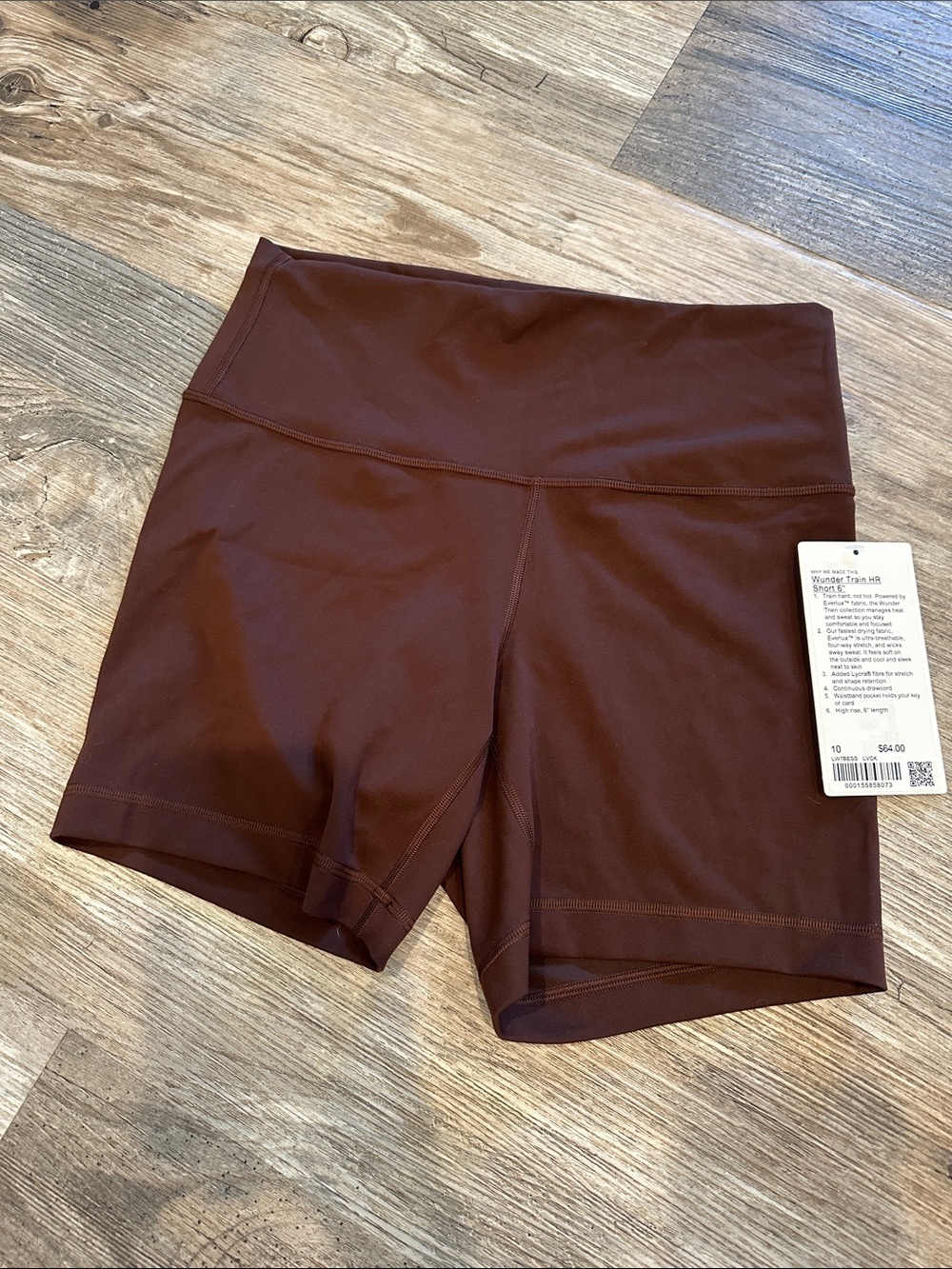 NEW with tags! Wunder Train HR Short 6" Lava Cake Size: 10
